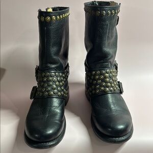 Frye Black Leather Studded Pull On Boots 5.5